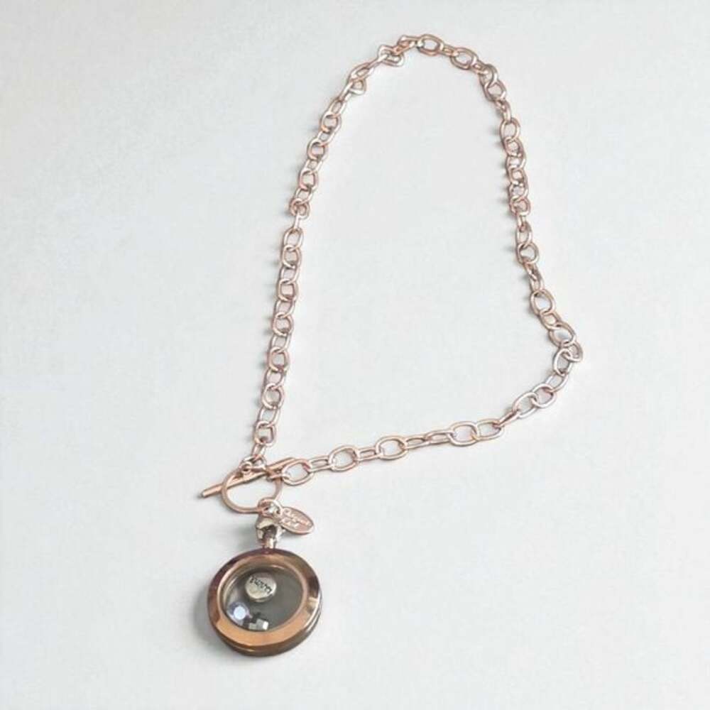 Origami Owl Gold and Silver Charm Pendant - Picture 3 of 4